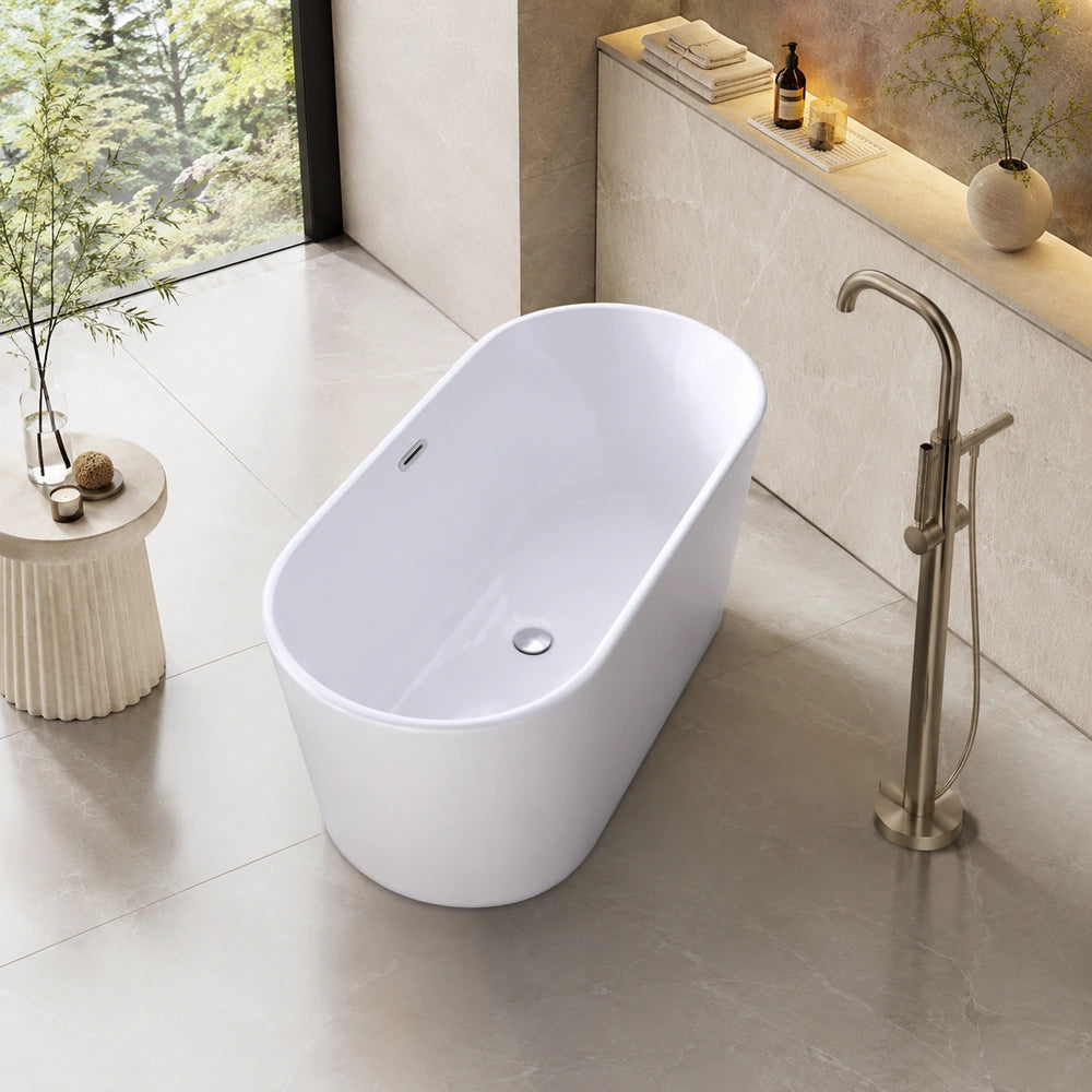 60" X 31" Freestanding Tub